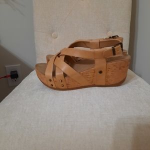 Bussola leather platform cork 8.5